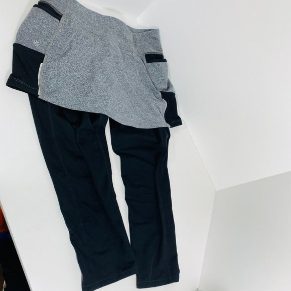Athleta 2 in 1 Skirted Leggings Capri Medium - Picture 4 of 8